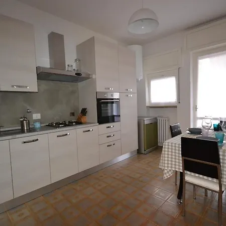 Appartement Pindemonte 5 *